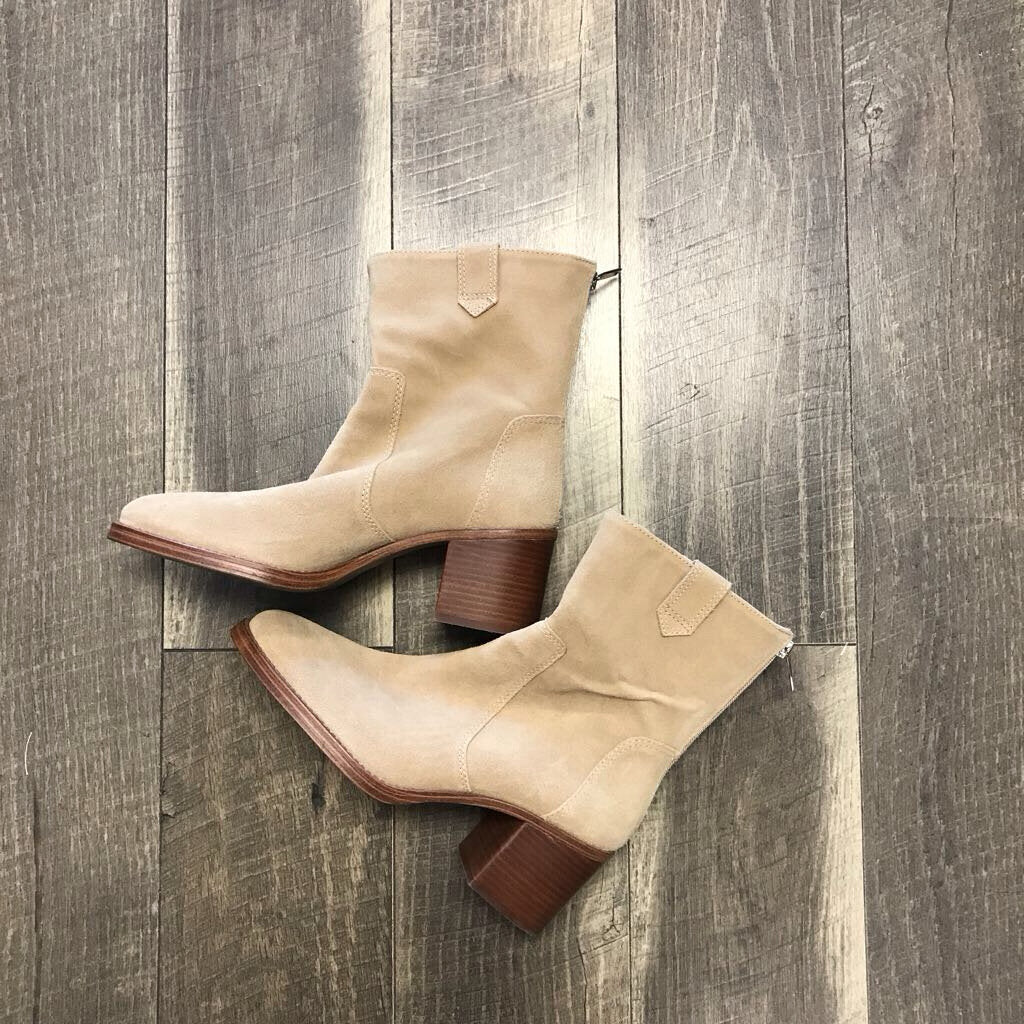 TAN BOOT