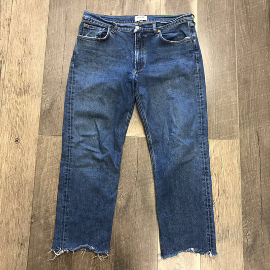 MID WASH STRAIGHT RAW HEM JEAN
