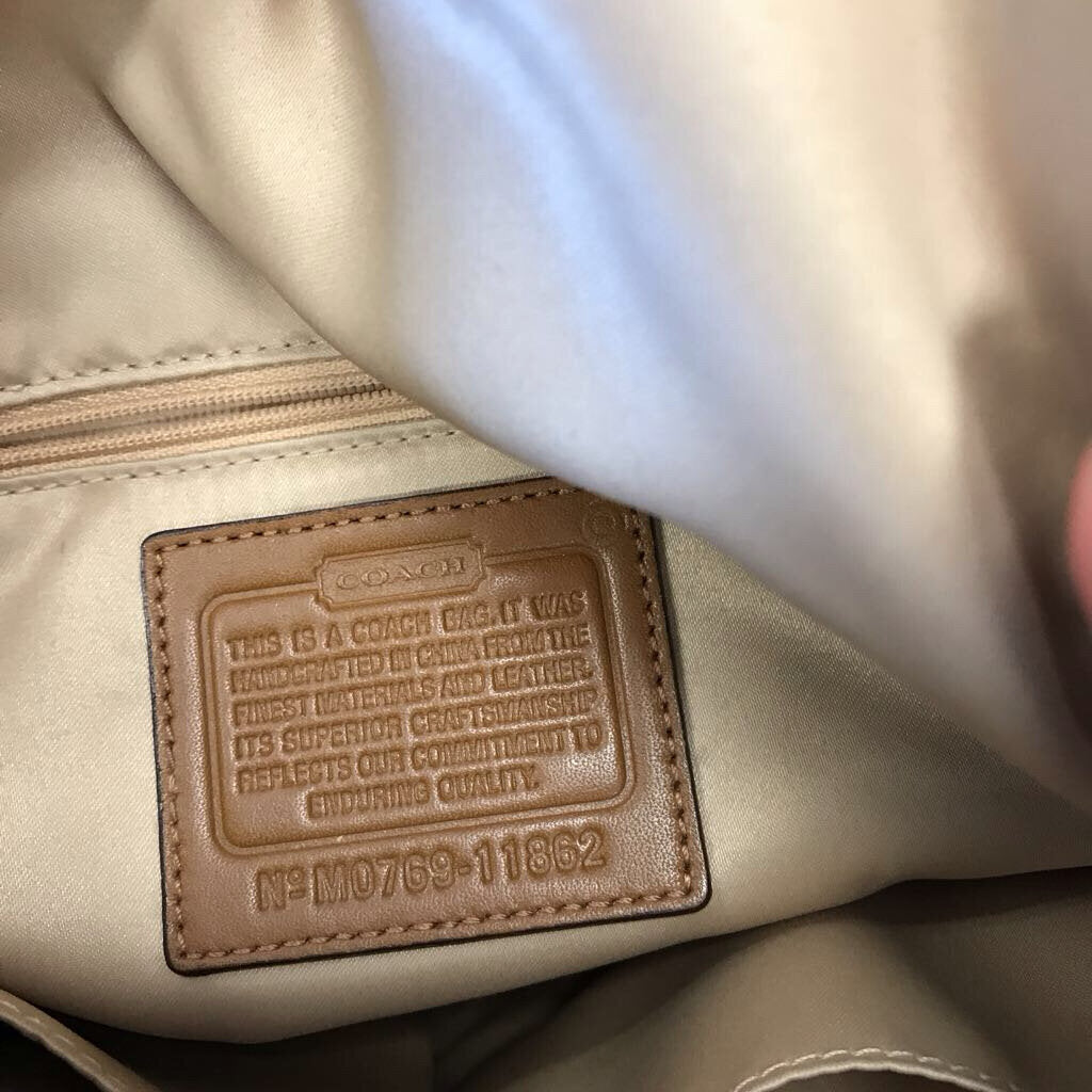 VINTAGE Y2K SIGNATURE SOHO BAG