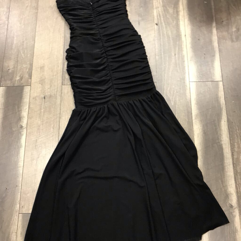 BLK RUCHED LONG GOWN