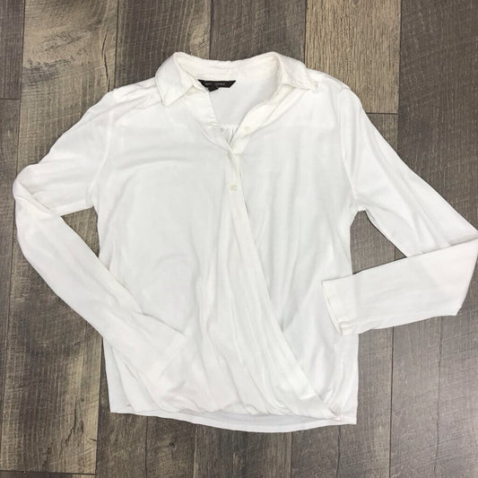 WHITE CROSSOVER BLOUSE