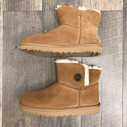 MINI BAILEY BUTTON II BOOT