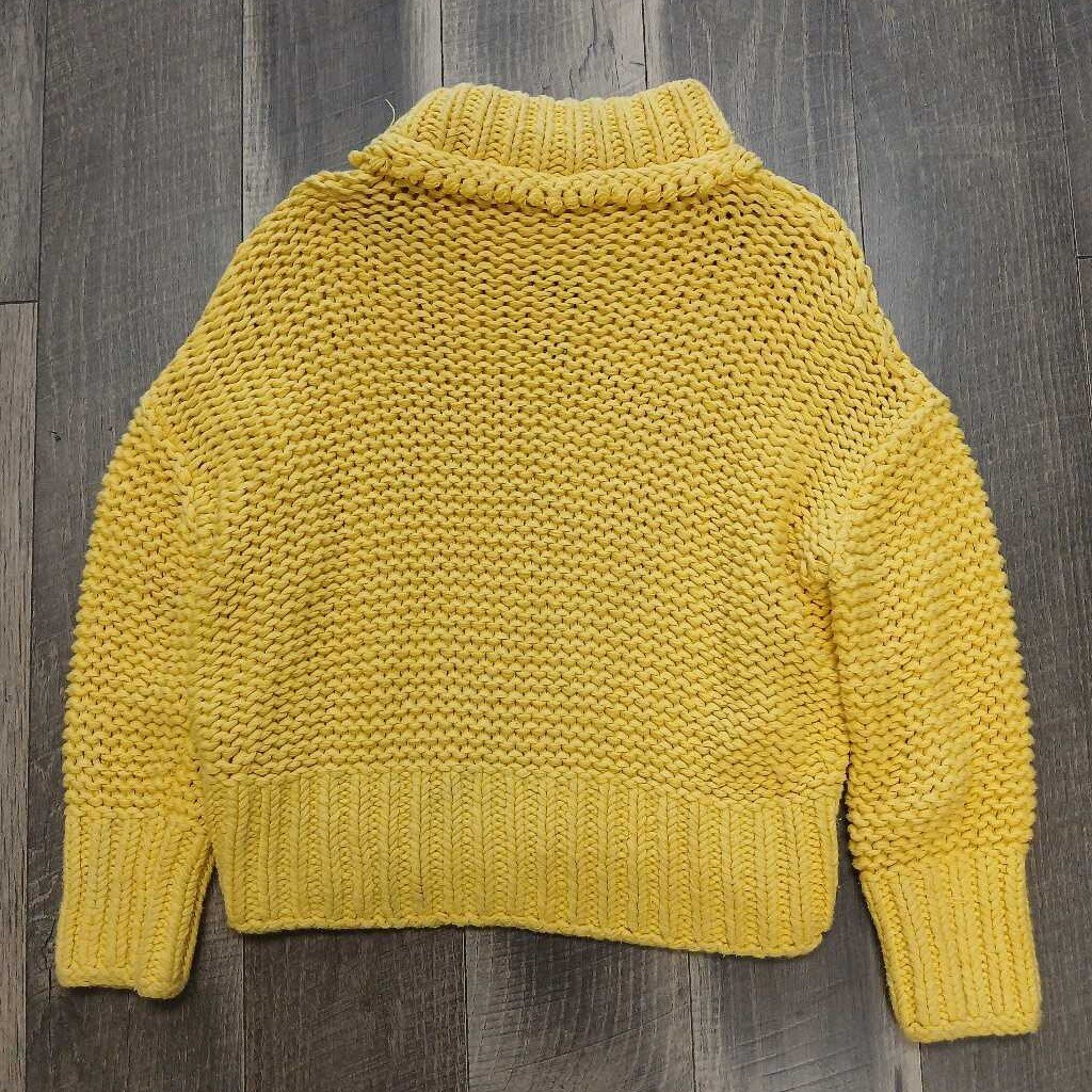 YELLOW CHUNKY KNIT SWEATER