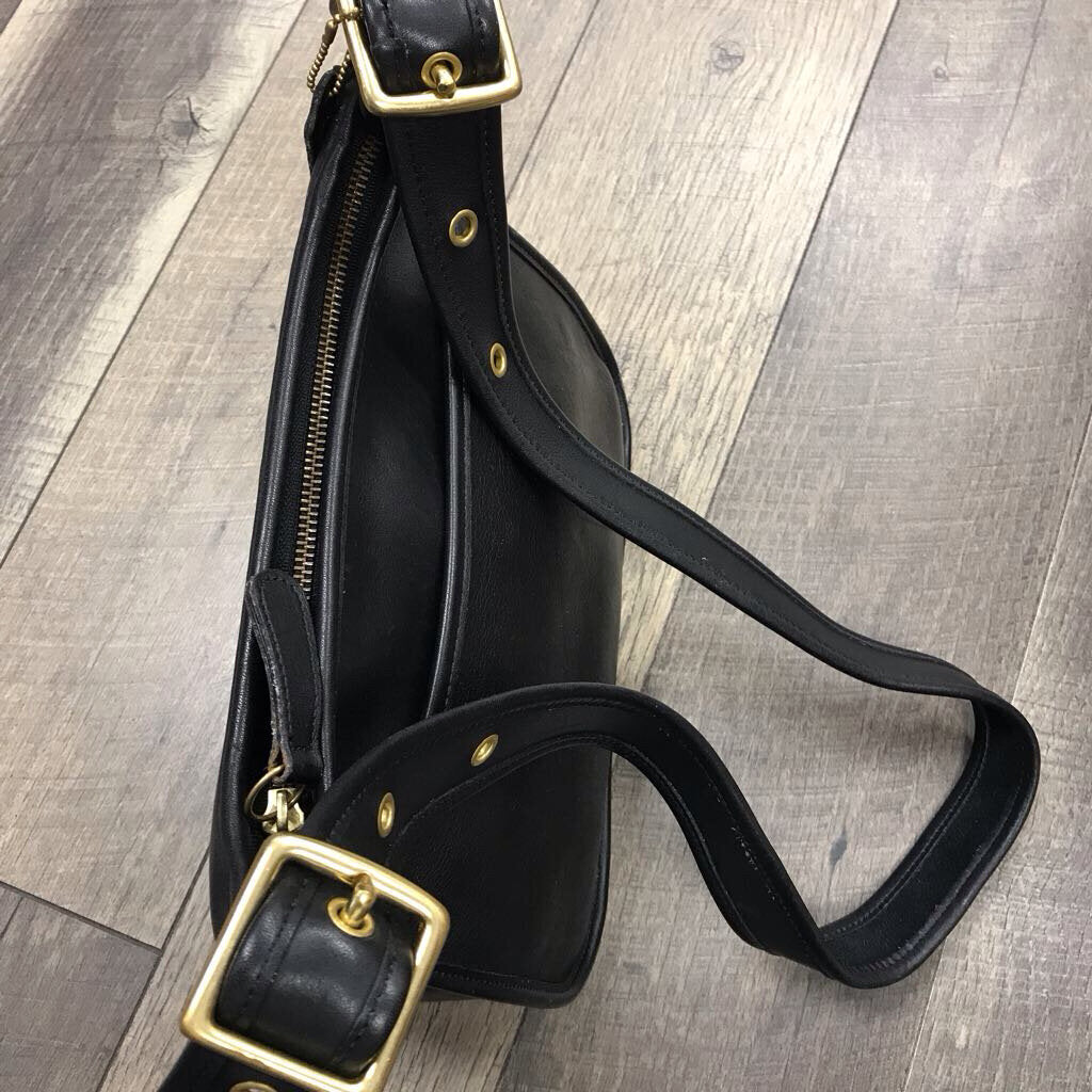VINTAGE BLACK LEGACY ZIP BAG