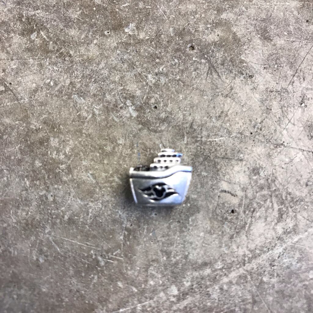 PANDORA 925 STERLING DISNEY CRUISE CHARM