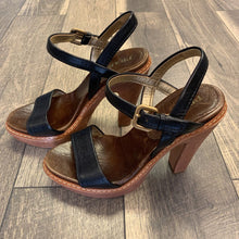 Load image into Gallery viewer, BLK HIGH SANDAL
