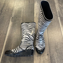 Load image into Gallery viewer, ZEBRA WEDGE RAIN BOOT
