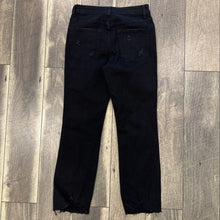Load image into Gallery viewer, BLK DISTRESSED JEAN
